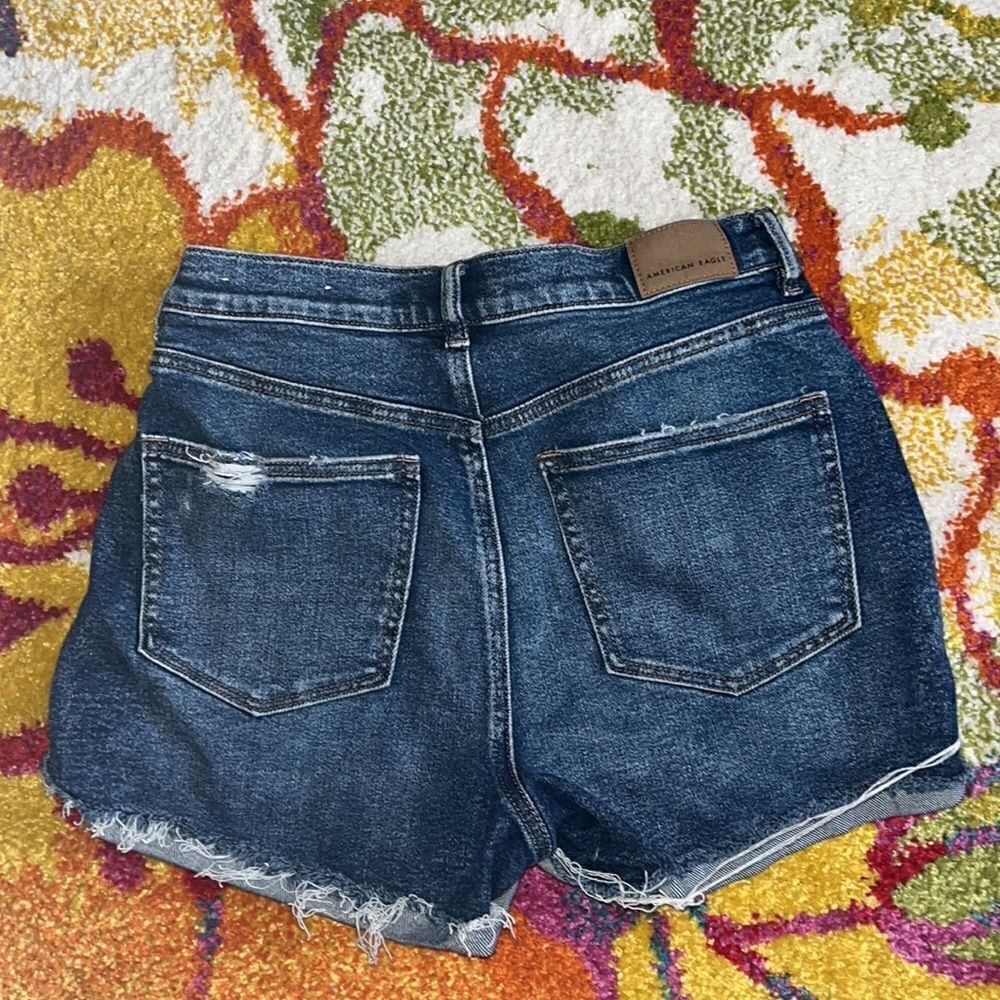 EXCELLENT DISTRESSED CONDITION WOMEN’S SIZE 6 STRETCH MOM SHORTS - Picture 7 of 10